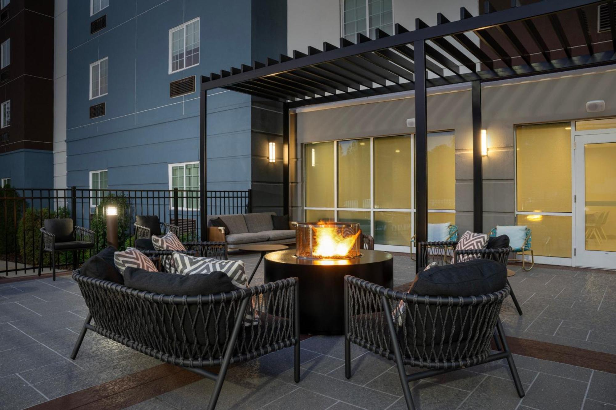 Towneplace Suites By Marriott Birmingham South Exteriör bild